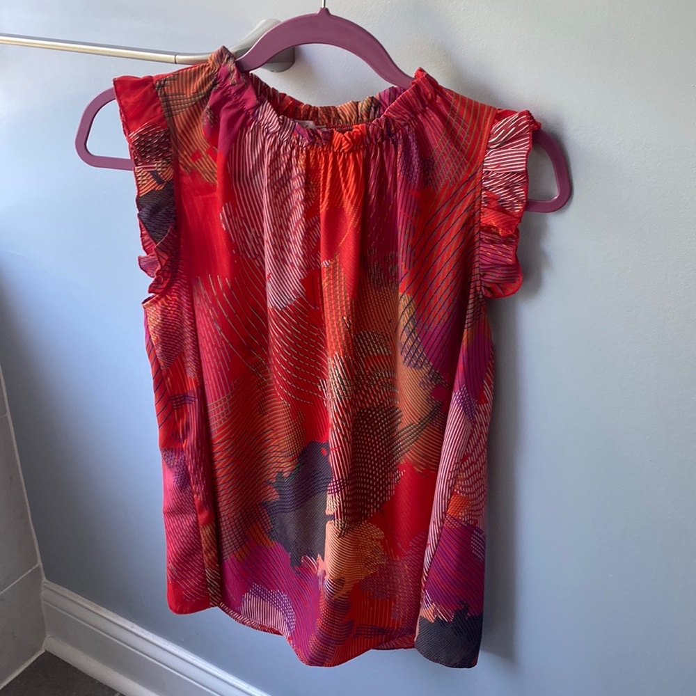 Flutter sleeve and neck top